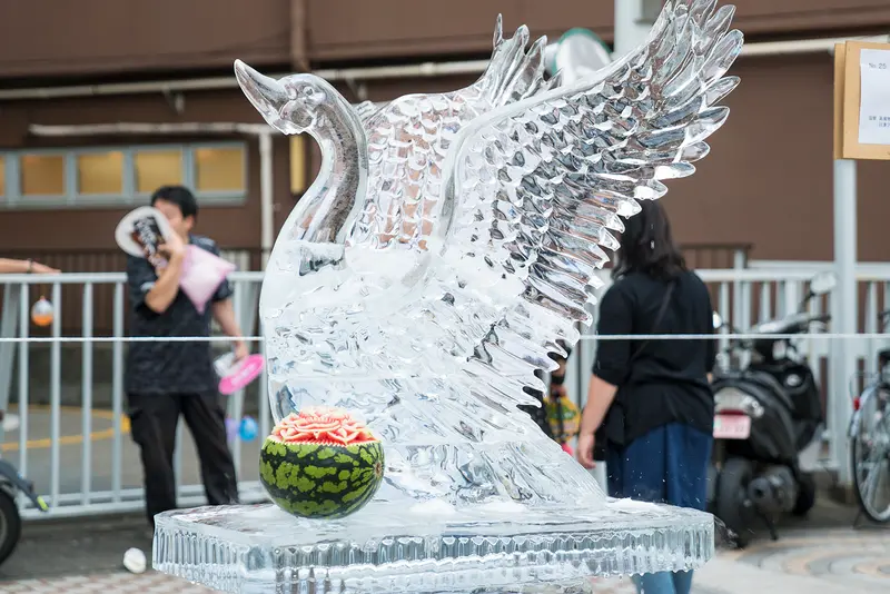 八王子まつり2017第34回夏季全国氷彫刻展白鳥