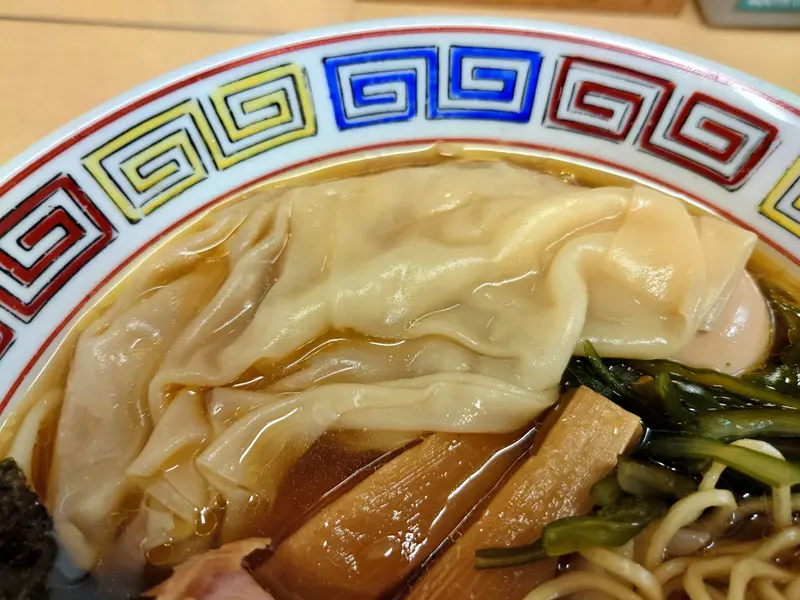 煮干鰮らーめん圓_圓_煮干鰮らーめん_ワンタン