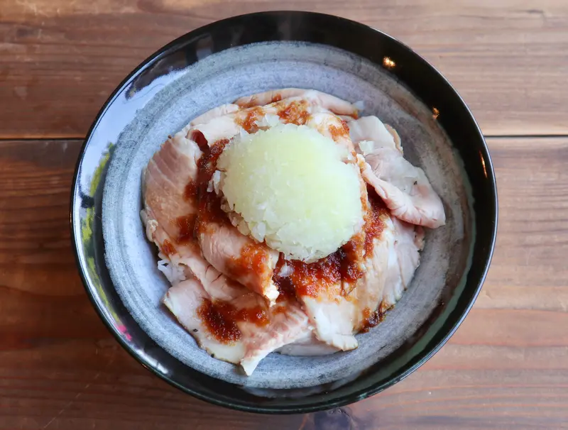 八王子ローストポーク丼の店　ハロポー丼