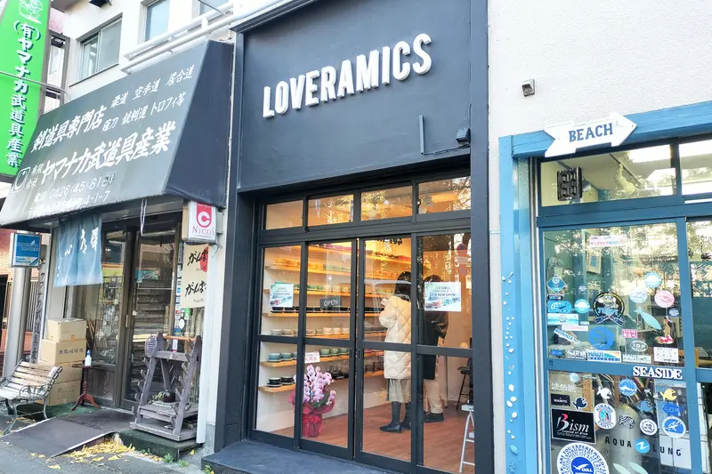 LOVERAMICS外観