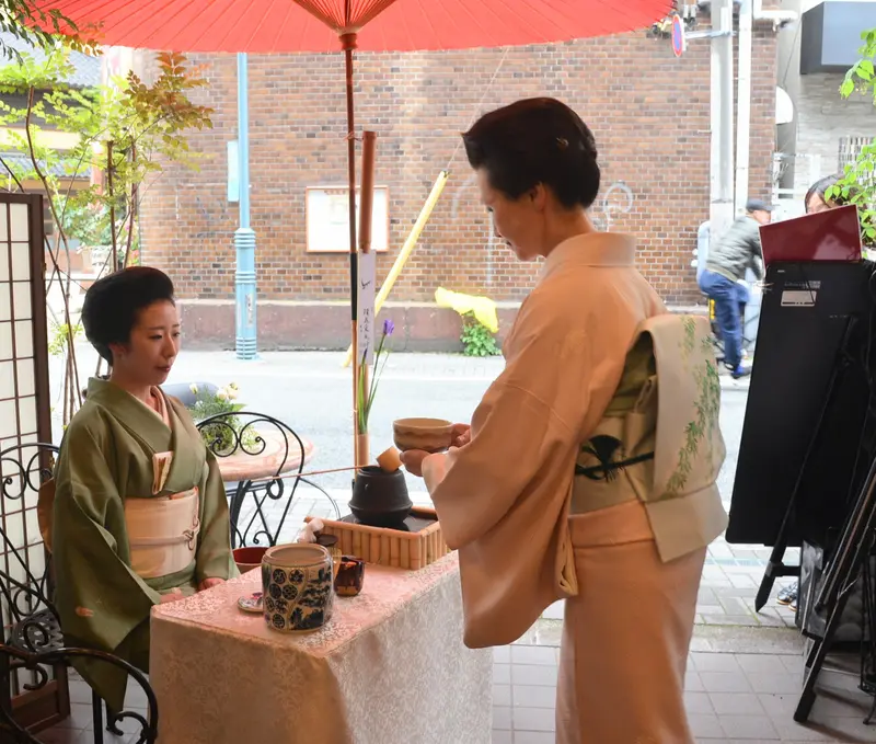ゆき乃恵めぐみさんとすずめさん