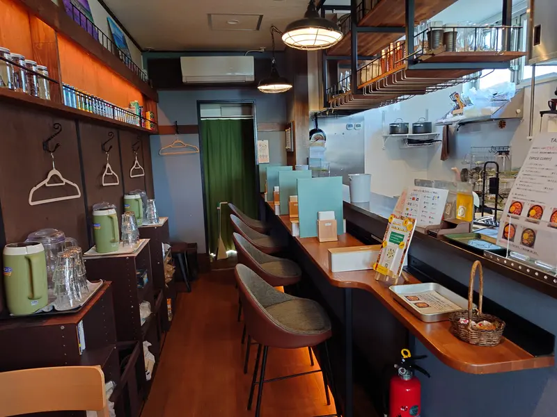 CURRY LOUNGE ハーフ&ハーフ_店内