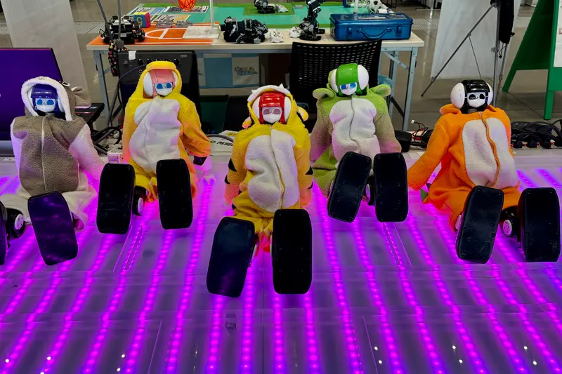 つくるんフェスタレポ_ロボットダンスステージ