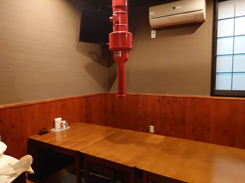 まるたつ_青森豚丼_店内