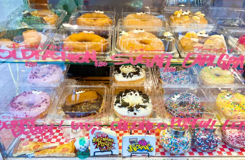 #NO NAME DONUTS ショーケース
