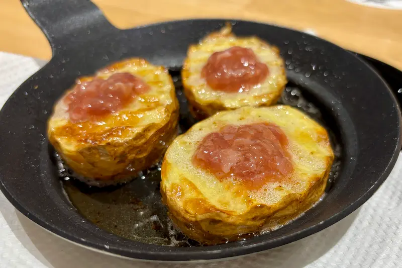 おいしい酒倶楽部_じゃがバターの酒盗がけ