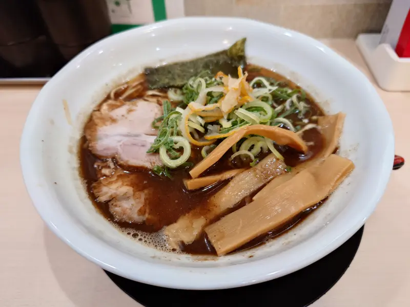 らぁ麺井上商店_鶏清湯節系醤油らぁ麺