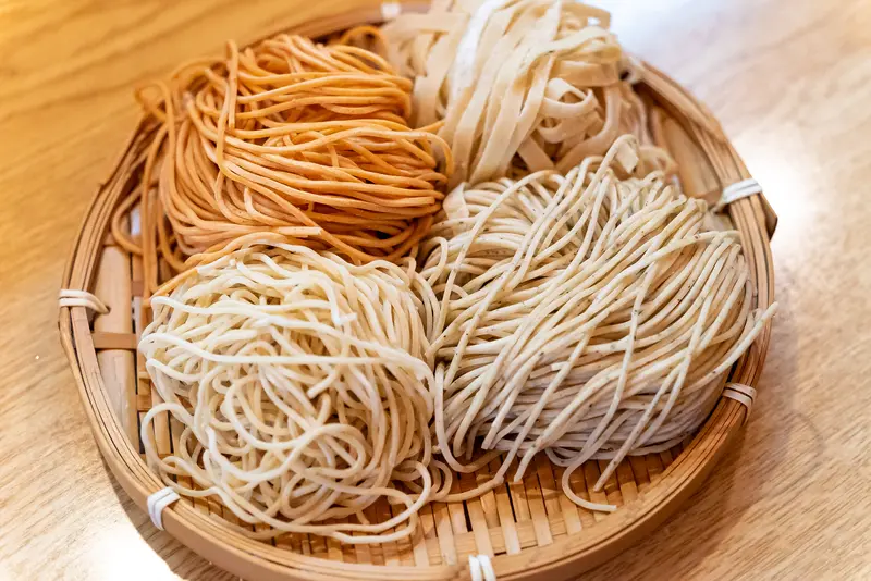 八王子ラーメン_あずき_四種の麺2