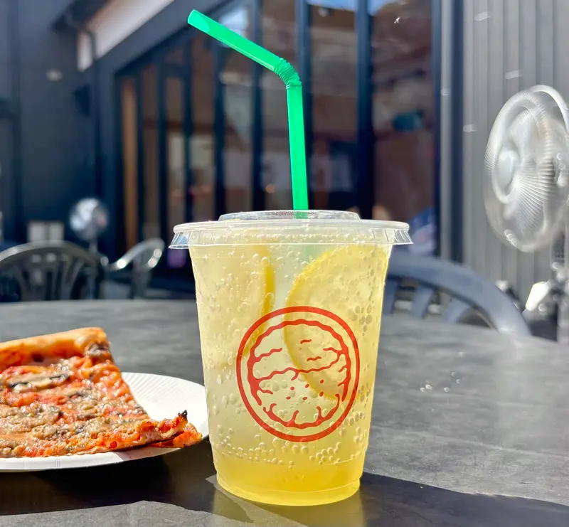 #NO NAME PIZZA 八王子駅前店 自家製レモンスカッシュ