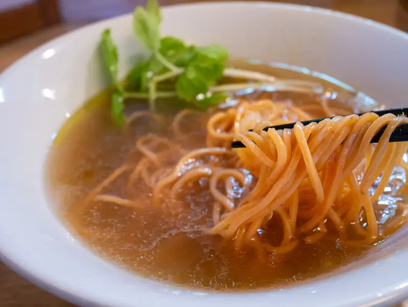 八王子ラーメン_あずき_セロリ麺_替え玉でもう1杯