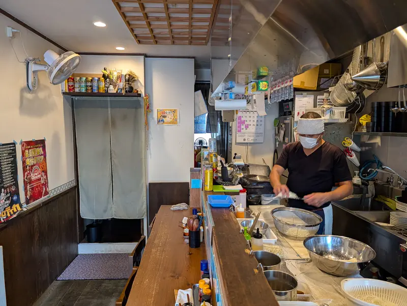 めん屋とんぼ 店内
