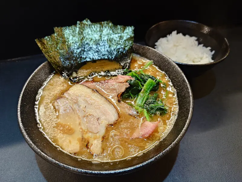 家系ラーメン竜_ラーメン