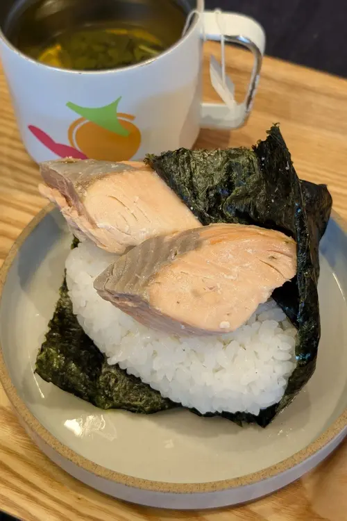 BRING CIRCULAR TAKAO_鮭おにぎり