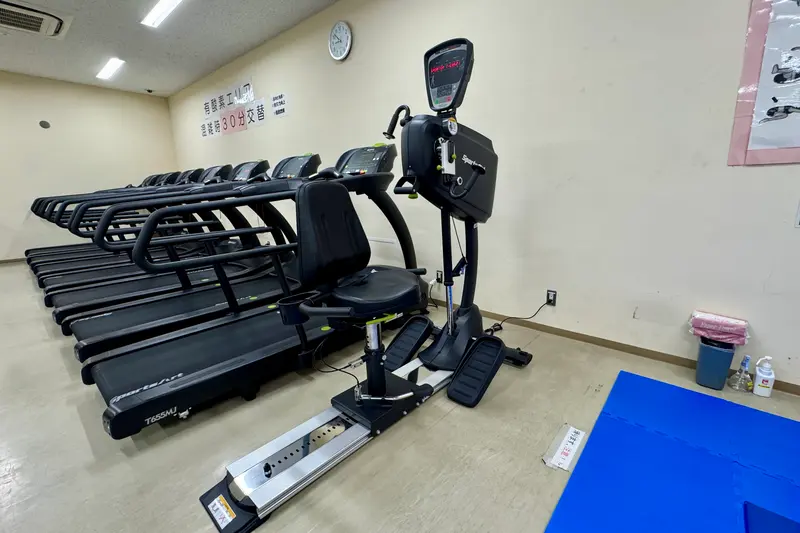富士森体育館トレーニング室　有酸素エリア