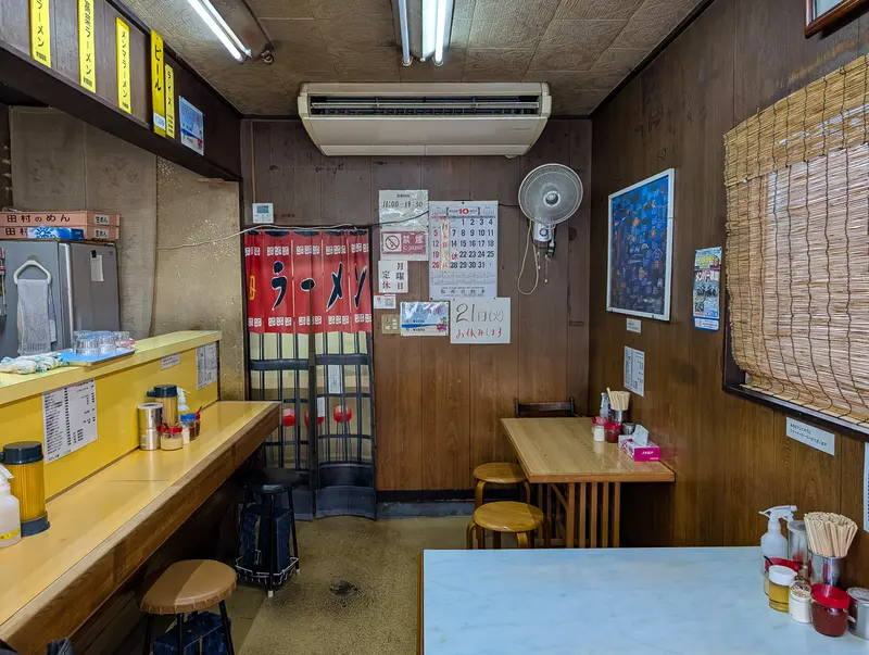 トモエの店内の様子