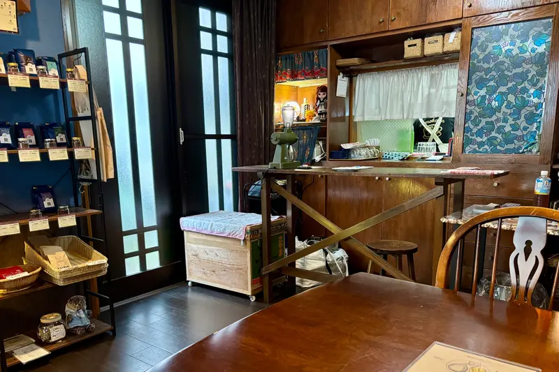 cafe萌木香屋_店舗内観