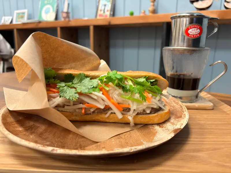 'Olu'Olu BanhMi