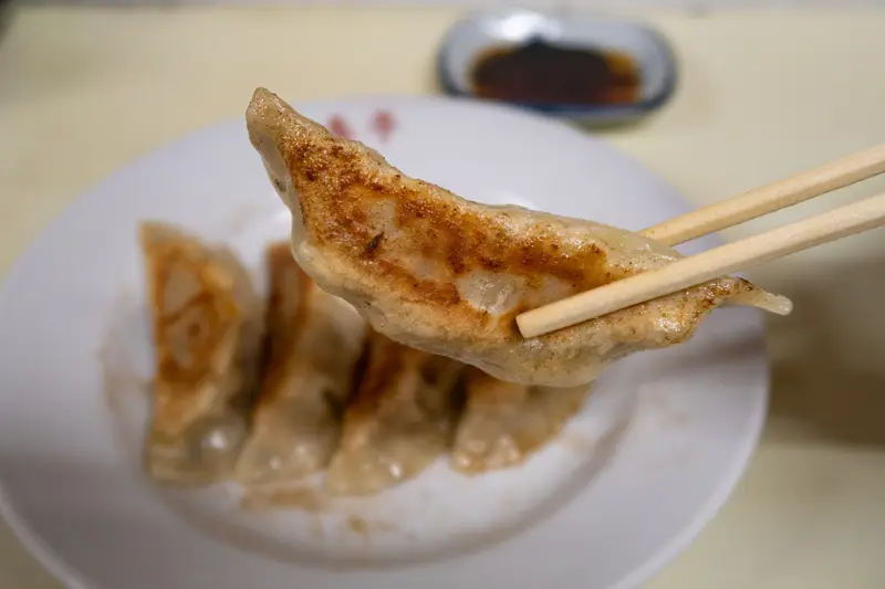大春亭の手作り餃子