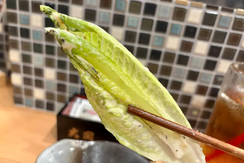 呼炉凪来八王子店_ロメインレタスの焼きシーザー寄り