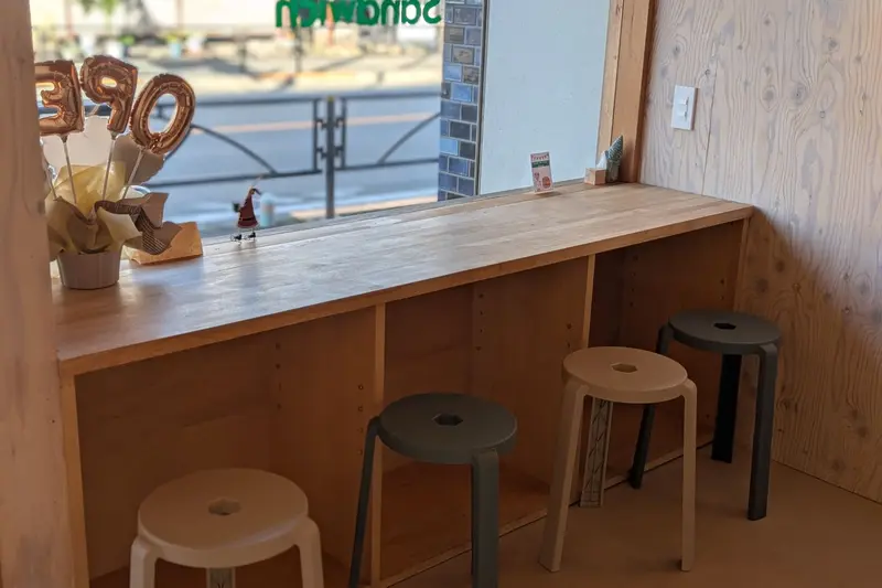 TAKAO VEG STAND_イートイン席