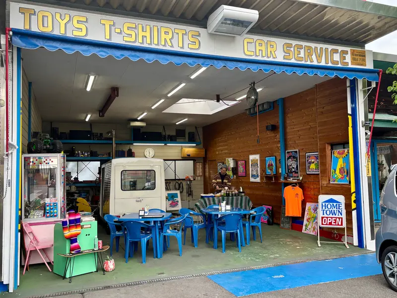 HOMETOWNGROCERIES_店舗寄り