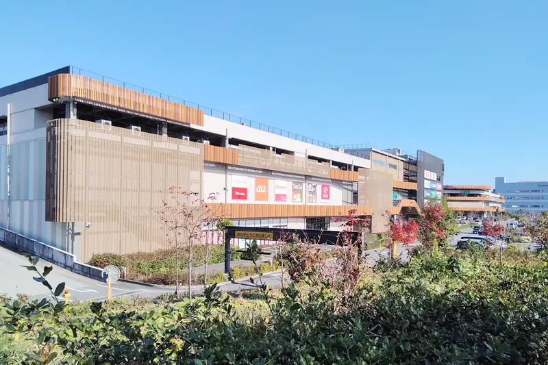 「イーアス高尾」外観