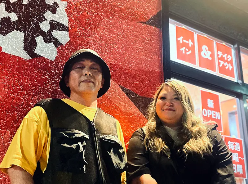 澁谷さん（写真左）とクリスティーンさん（写真右）。アートで人を惹きつけることができるなんてホントにすごい！