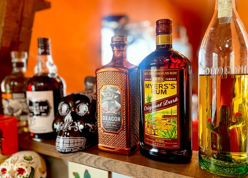 テキーラやラムなどいろんなお酒がたくさん揃っています！楽しみですね～