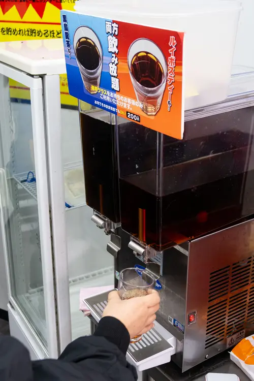 ラーメン田田 飲み放題コーナー