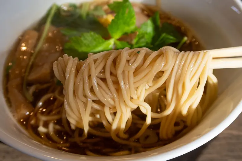 朝の煮干らーめん 麺