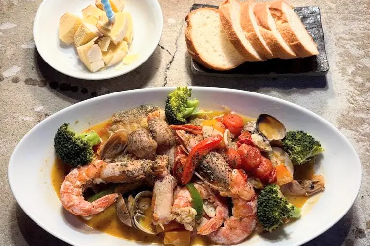 BAR天国のスペシャルメニュー「アクアパッツア」