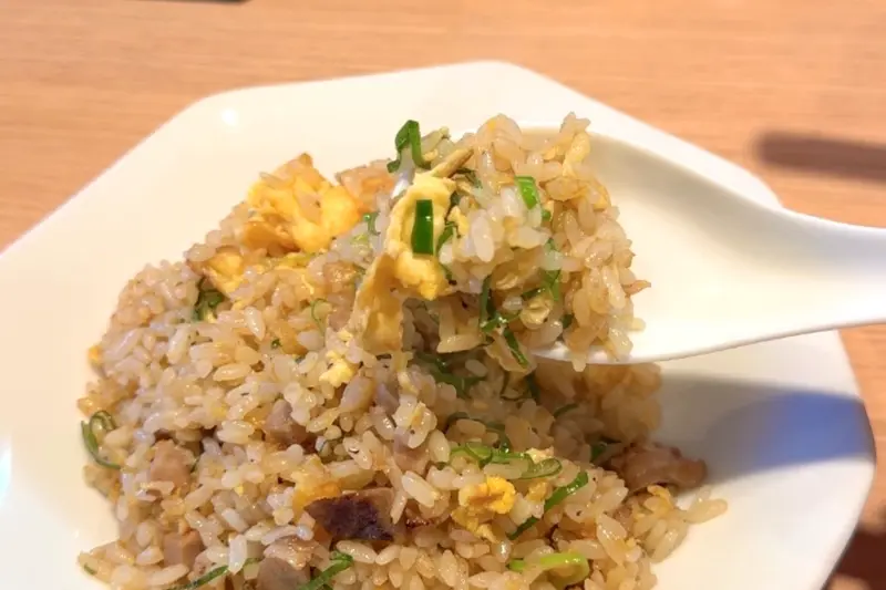 赤ふじ半チャーハン