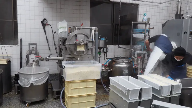 豆乳とおからに濾過分離