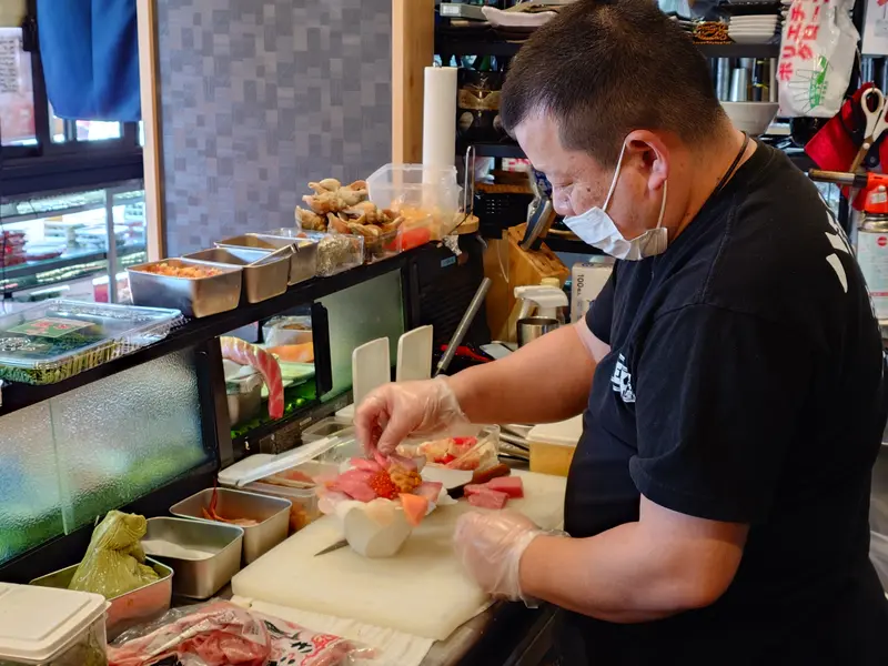 八王子水産だｮ！全員集合！_大将おまかせ丼