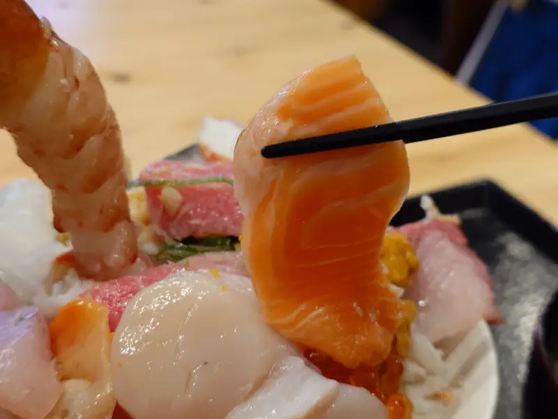 八王子水産だｮ！全員集合！_大将おまかせ丼