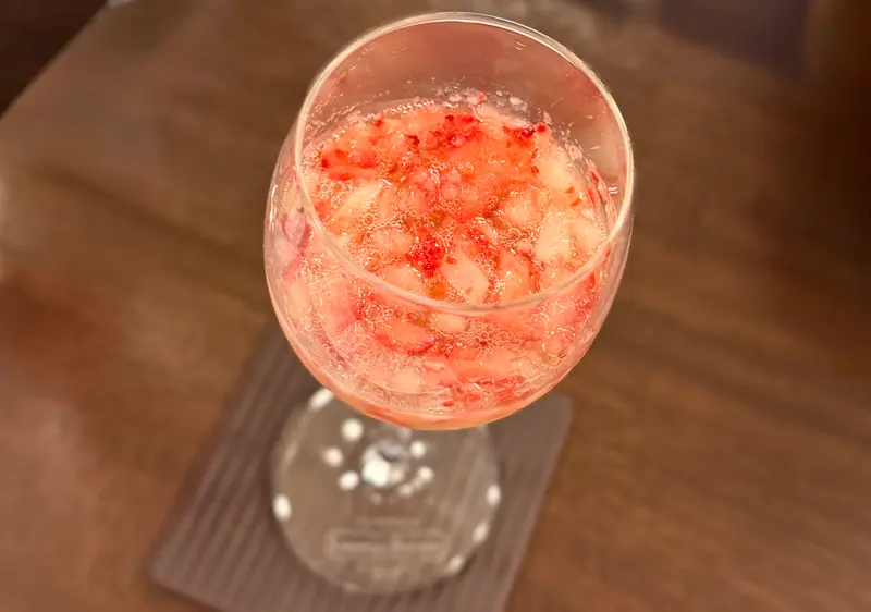 大山の天然水いちごサワー上から