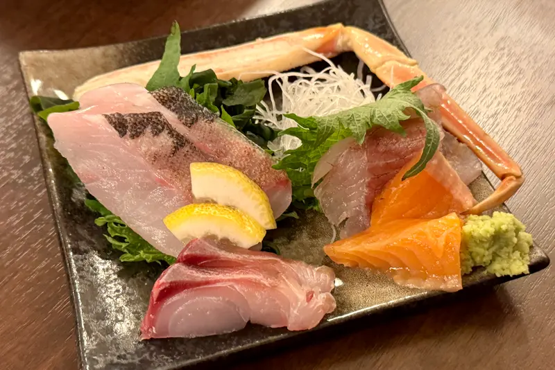 松葉ガニと地魚の刺身盛りお刺身