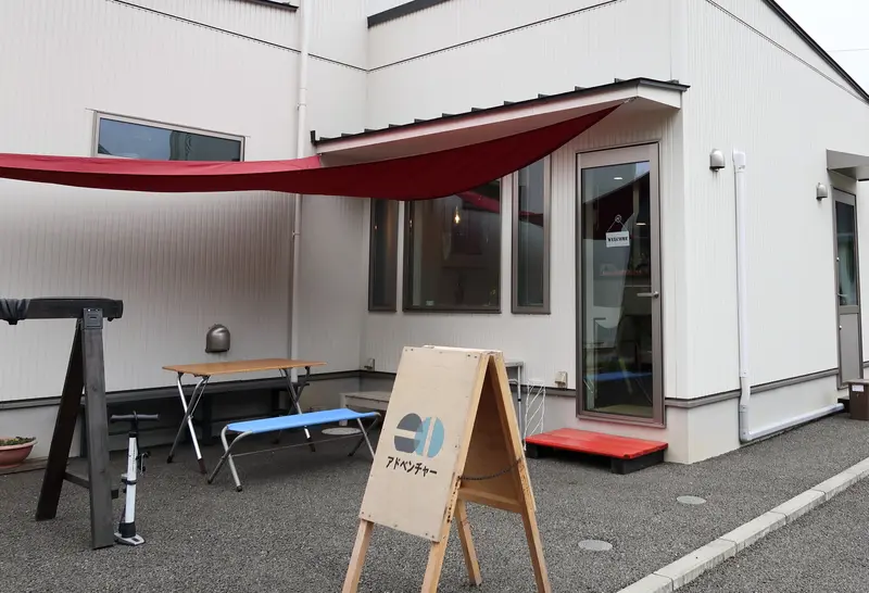 コーヒーアドベンチャー_外観_テラス席