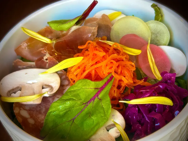 ビストロフェルム_サラダ