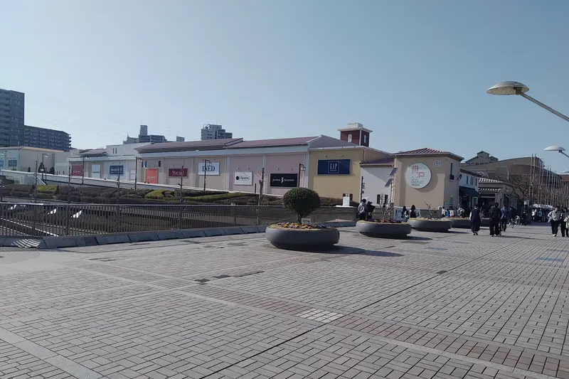 「三井アウトレットパーク多摩南大沢」外観