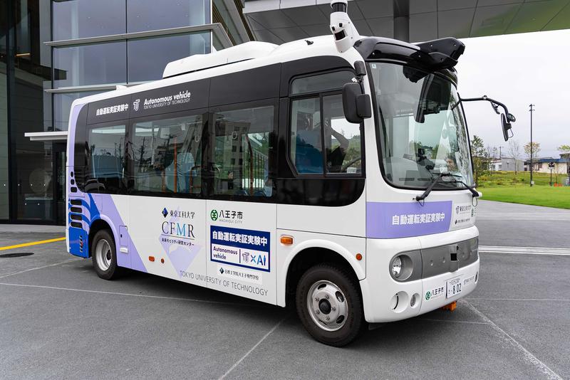 自動運転バスが無料で乗れる！『桑都の杜』〜八王子駅南口をひと足先に