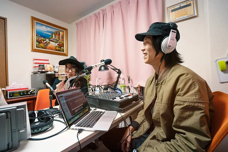 八王子FMのスタジオ｜ラジオ番組『愛 LOVE 八王子』八王子ジャーニー出演