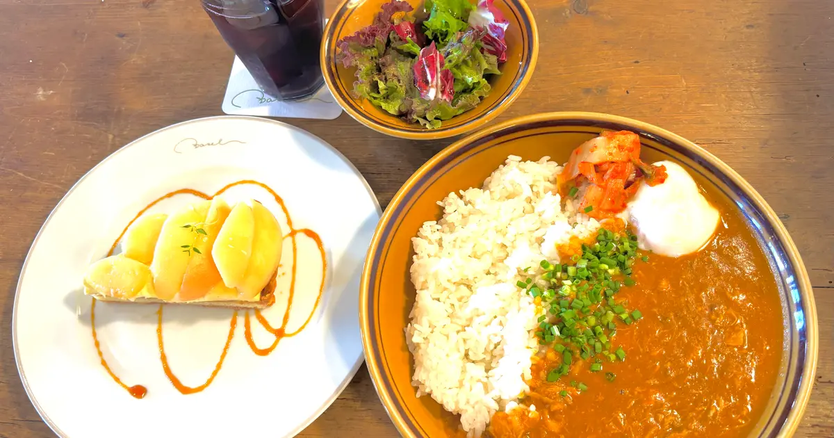 子連れランチに最適◎上柚木の人気カフェで楽しむ本格カレーと華やか