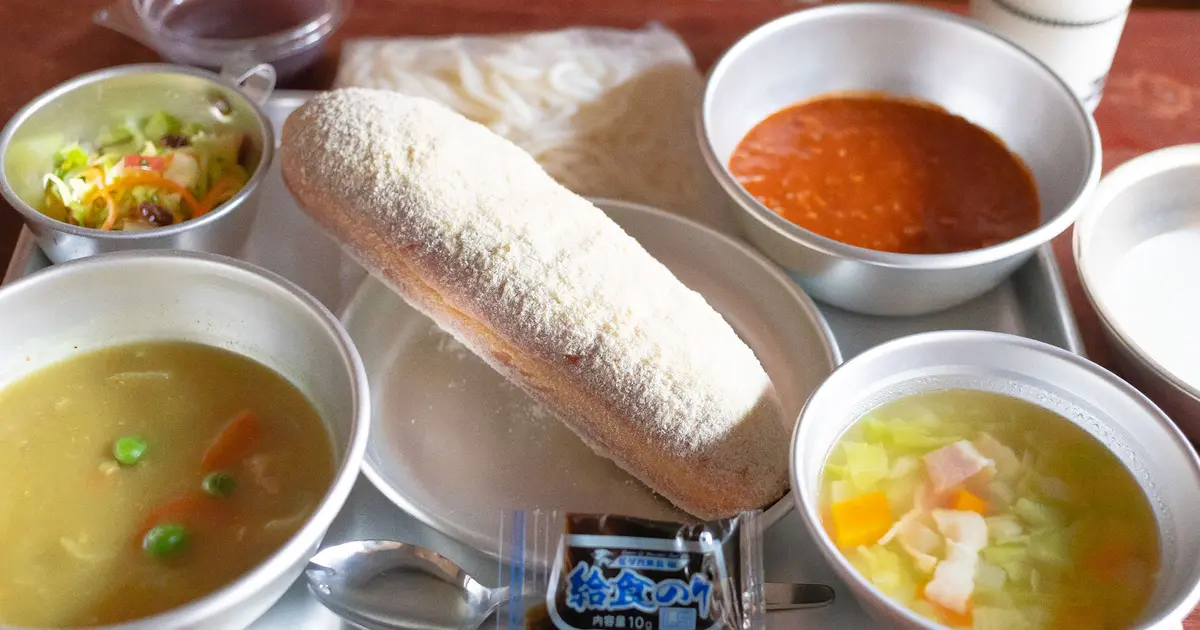 懐かしの給食が食べられる！“まずい脱脂粉乳”も完全再現！映画