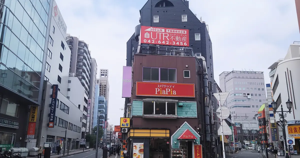 話題のオムライス店、グルメの新拠点誕生！