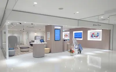 駅直結にオープン！ふらっと寄れる“お金のアトリエ”とは？