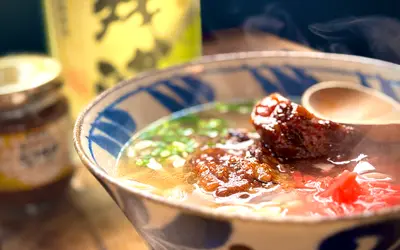 八王子で本場超え！だしソムリエの挑戦『沖縄そば専門店 和』のソーキそばと創作メニュー