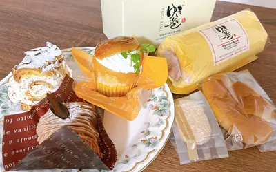 創業57年の名店『洋菓子キング』で出会う感動の苺ロールと懐かしの味