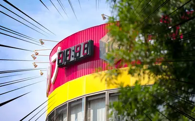 【超速報】八王子、40℃超えました。暑すぎて無理な件
