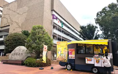 木曜日限定！八王子市役所本庁舎前に週替わりでキッチンカーが出店！